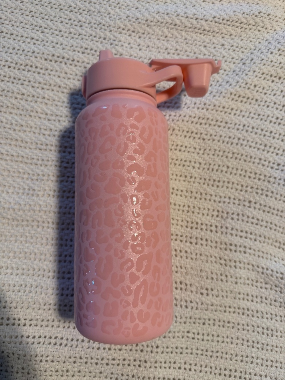 Pink leopard 32 oz summit SM bottle
